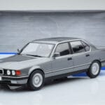 BMW Serie 7 E32 740i Plata MCG 1:18