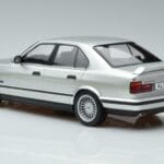 BMW Alpina B10 4.6 E34 Plata MCG 1:18