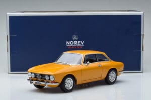 Alfa Romeo 1750 GTV Amarillo Norev 1:18 187910 Metal - imagen 7 de 7