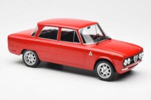 Alfa Romeo Giulia Nuova Super Rojo Custom Wheels MCG 1:18 MCG18333 Metal - imagen 4 de 6
