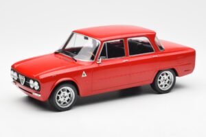 Alfa Romeo Giulia Nuova Super Rojo Custom Wheels MCG 1:18 MCG18333