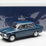 Alfa Romeo Giulia TI Azul Petróleo Norev 1:18 - image 6 of 6