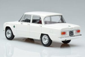 Alfa Romeo Giulia Ti Super Norev 1:18 187970 Metal - imagen 5 de 6