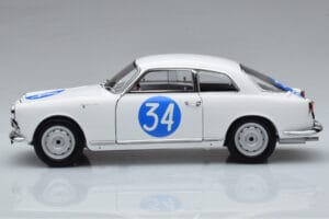 Alfa Romeo Giulietta SV #34 Targa Florio 1960 Kyosho 1:18 08957C Metal - imagen 4 de 9