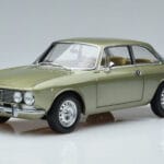Alfa Romeo GTV 2000 Verde Edición Limitada Norev 1:18 187913 Metal