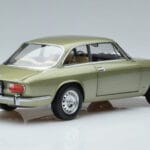 Alfa Romeo GTV 2000 Verde Edición Limitada Norev 1:18 187913 Metal - image 3 of 7