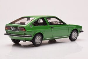 Alfa Romeo Alfasud Sprint Verde Otto 1:18 OT1043 Resina - imagen 2 de 6