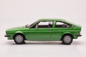Alfa Romeo Alfasud Sprint Verde Otto 1:18 OT1043 Resina - imagen 3 de 6