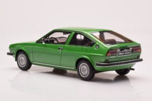 Alfa Romeo Alfasud Sprint Verde Otto 1:18 OT1043 Resina - imagen 5 de 6