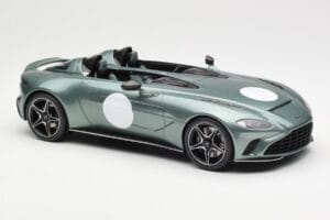 Aston Martin V12 Speedster Verde Metallic GT Spirit 1:18 GT906 Resina - imagen 4 de 6