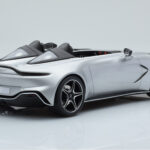 Aston Martin V12 Speedster Plata GT Spirit 1:18 - image 2 of 6