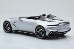 Aston Martin V12 Speedster Plata GT Spirit 1:18 GT430 Resina - imagen 5 de 6