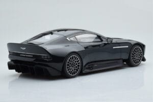Aston Martin Victor Negro GT Spirit 1:18 GT428 Resina - imagen 2 de 6