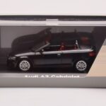 Audi A3 8P Cabriolet Negro Minichamps 1:43 - image 4 of 4