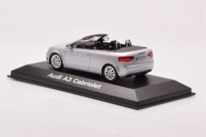 Audi A3 8P Cabriolet Plata Minichamps 1:43 5010803323 Metal - imagen 3 de 4