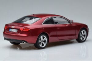 Audi A5 B8 Rojo Granate Norev 1:18 188352 Metal - imagen 3 de 7