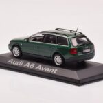 Audi A6 C5 Avant Verde Minichamps 1:43 - image 3 of 4