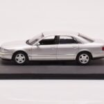 Audi A8 D2 Plata Franja Verde Minichamps 1:43