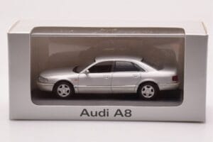 Audi A8 D2 Plata Franja Verde Minichamps 1:43 AUDI-264455 Metal - imagen 4 de 4
