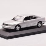 Audi A8 D2 Plateado Minichamps 1:43 - image 2 of 4
