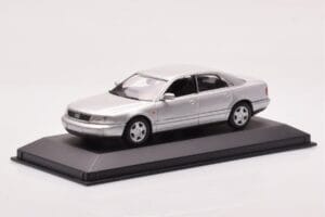 Audi A8 D2 Plateado Minichamps 1:43 433013006 Metal - imagen 2 de 4
