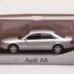 Audi A8 D2 Plateado Minichamps 1:43 - image 4 of 4