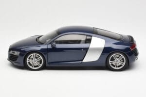 Audi R8 4.2 FSI V8 Azul Kyosho 1:18 09213BL Metal - imagen 4 de 8