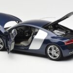 Audi R8 4.2 FSI V8 Azul Kyosho 1:18 09213BL - image 5 of 8