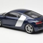 Audi R8 4.2 FSI V8 Azul Kyosho 1:18 09213BL - image 7 of 8
