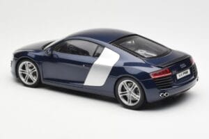 Audi R8 4.2 FSI V8 Azul Kyosho 1:18 09213BL Metal - imagen 7 de 8