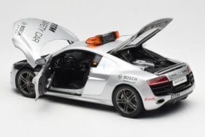 Audi R8 5.2 DTM Safety Car 2010 Kyosho 1:18 09216DTM Metal - imagen 5 de 8