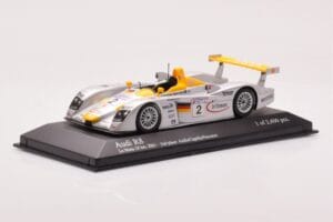 Audi R8 Infineon #2 L. Aiello / R. Capello / Pescatori 2nd Place 24 Hours of Le Mans 2001 Minichamps 1:43 400011202 Metal - imagen 2 de 4