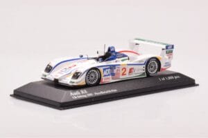 Audi R8 #2 E. Pirro / F. Biela / A. McNish 12 Hours of Sebring 2nd Place 2005 Minichamps 1:43 400051302 Metal - imagen 2 de 4