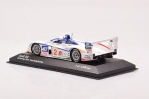 Audi R8 #2 E. Pirro / F. Biela / A. McNish 12 Hours of Sebring 2nd Place 2005 Minichamps 1:43 400051302 Metal - imagen 3 de 4