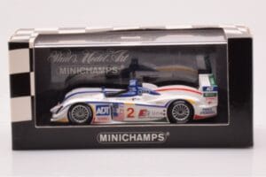 Audi R8 #2 E. Pirro / F. Biela / A. McNish 12 Hours of Sebring 2nd Place 2005 Minichamps 1:43 400051302 Metal - imagen 4 de 4