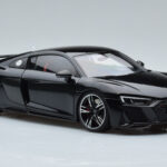 Audi R8 Performance Negro Kengfai 1:18 - image 6 of 10