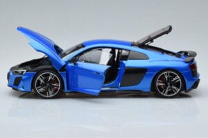 Audi R8 Performance Azul Kengfai 1:18 VAKF-0355 Metal - imagen 4 de 10