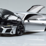 Audi R8 Performance Plata Kengfai 1:18 - image 2 of 10