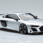 Audi R8 Performance Plata Kengfai 1:18 - image 6 of 10