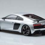 Audi R8 Performance Plata Kengfai 1:18 - image 7 of 10