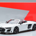 Audi R8 Spyder Performance Blanco Kengfai 1:18 - image 11 of 11