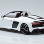 Audi R8 Spyder Performance Blanco Kengfai 1:18 - image 8 of 11