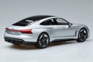 Audi RS e-tron GT Plata Norev 1:18 188381 Metal - imagen 2 de 6