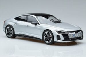 Audi RS e-tron GT Plata Norev 1:18 188381 Metal - imagen 4 de 6
