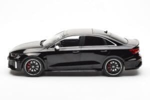 Audi RS3 8Y Sedán Negro MCG 1:18 MCG18450 Metal - imagen 3 de 6