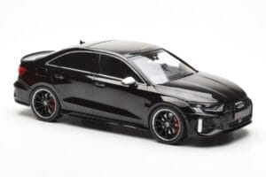 Audi RS3 8Y Sedán Negro MCG 1:18 MCG18450 Metal - imagen 4 de 6