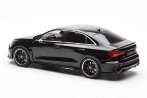 Audi RS3 8Y Sedán Negro MCG 1:18 MCG18450 Metal - imagen 5 de 6