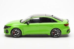 Audi RS3 8Y Sedán Verde MCG 1:18 MCG18449 Metal - imagen 3 de 6