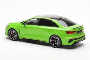 Audi RS3 8Y Sedán Verde MCG 1:18 MCG18449 Metal - imagen 5 de 6