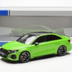 Audi RS3 8Y Sedán Verde MCG 1:18 - image 6 of 6